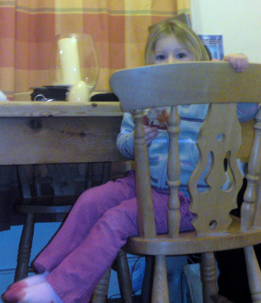 Katy on a chair 28-11-09_17.07[01]
